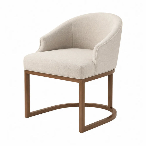 Poltroncina da pranzo imbottita in tessuto poliestere bouclé beige con braccioli e telaio in legno massello colore noce 58x60x82 cm