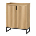 Mobile scarpiera rettangolare in MDF effetto rovere con ante a doghe e base in acciaio nero naturale e nero 90 x 35 x 120 cm